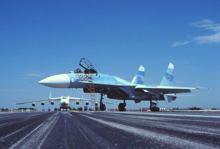 Jet Tempur Su-34 Rusia Jatuh, Satu Pilot Hilang