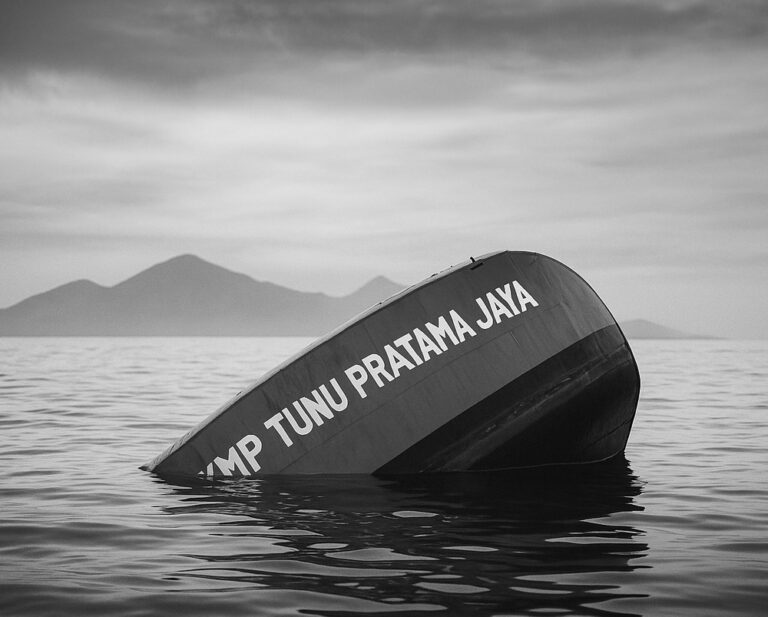 Tenggelamnya KMP Tunu Pratama Jaya: Bukan Sekadar Kapal yang Karam