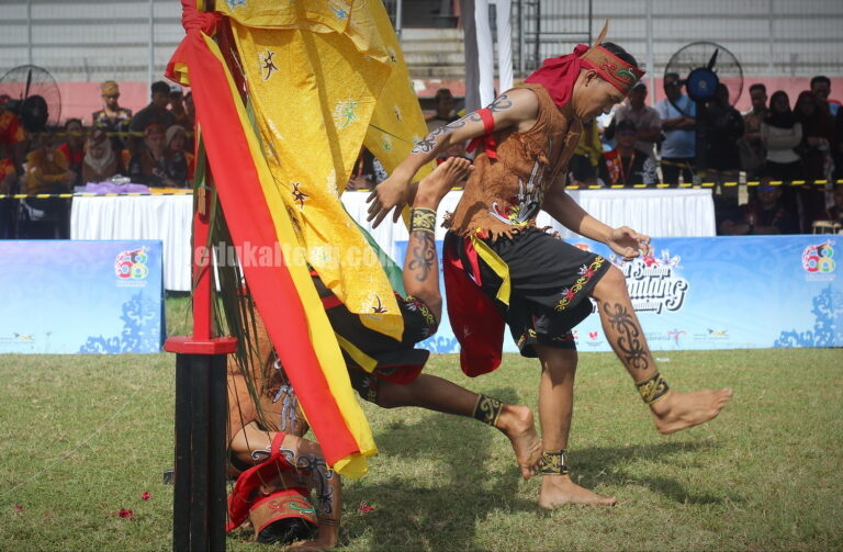 Kuntau, Aksi Para Ksatria Penjaga Petak Danum