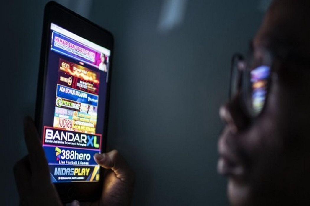 Sebanyak 500 Ribu Warga Penerima Bansos Terlibat Judi Online