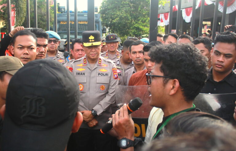 Mahasiswa Kembali ‘Geruduk’ Polda Kalteng, Ini Lima Tuntutan Mereka